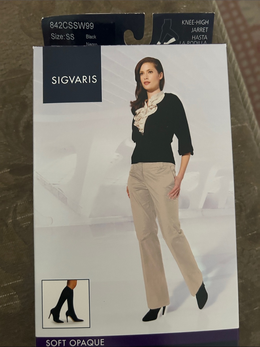 Sigvaris Women's Soft Opaque Knee-High Socks - Black